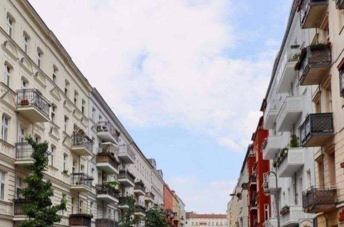 BEGEHRTE LAGE, IN DER NÄHE VOM BOXHAGENER PLATZ & OST-BHF - MIT ZWEI BALKONEN - ZUR ZEIT VERMIETET – Berlin – Vorschaubild 9