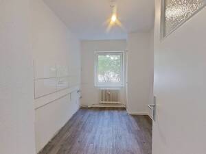 Einziehen & wohlfühlen - helle 3-Zimmer-Wohnung mit Balkon – 24768 Rendsburg – Vorschaubild 8