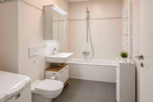 Moderne und Helle 2 Zimmer Wohnung in schöner Anlage mit Süd-Loggia und TG! – 81245 München – Vorschaubild 9