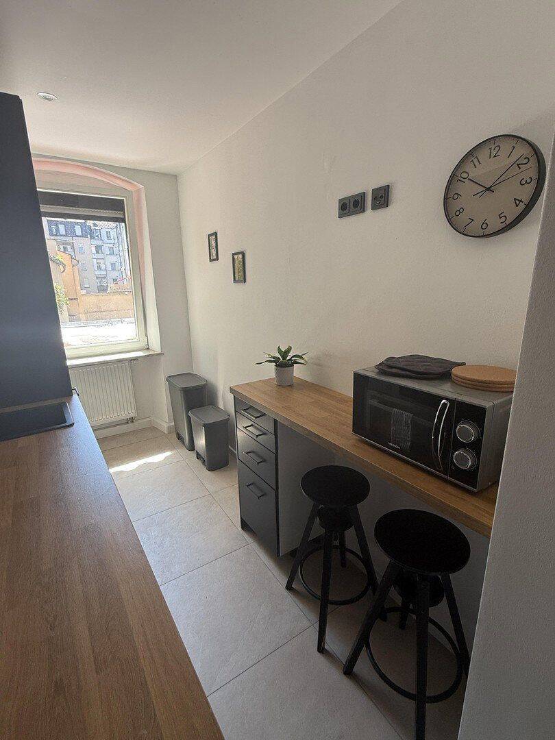 Premium WG-Zimmer (Frisch renoviert) mit Balkon, Top-Ausstattung & Gemeinschafts-Lounge – Nürnberg – Vorschaubild 4