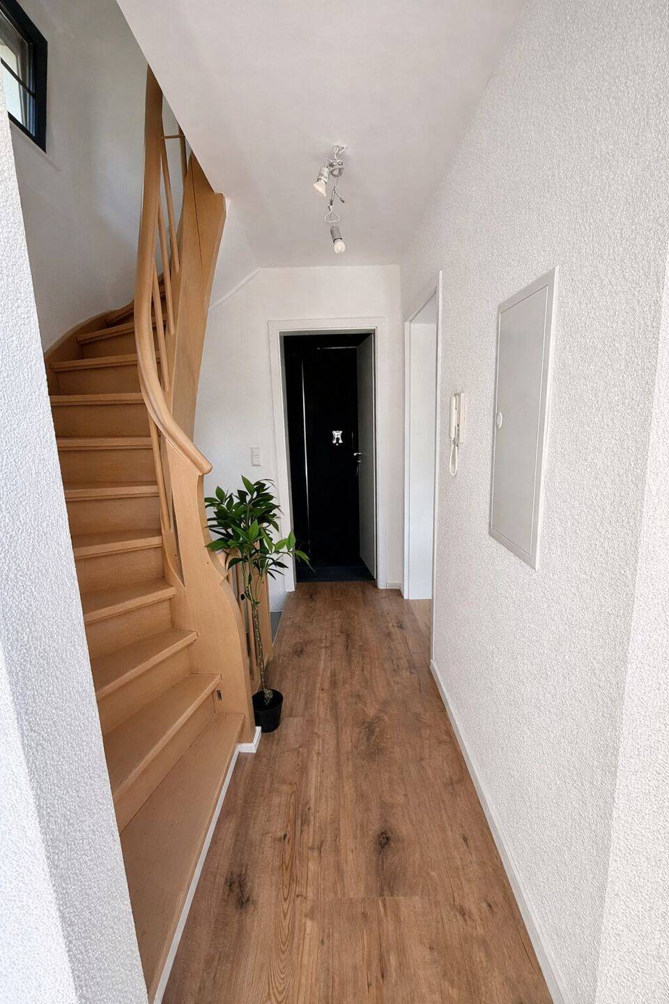 Einfamilienhaus in zentraler Lage von Schwäbisch Hall! – Schwäbisch Hall – Vorschaubild 5