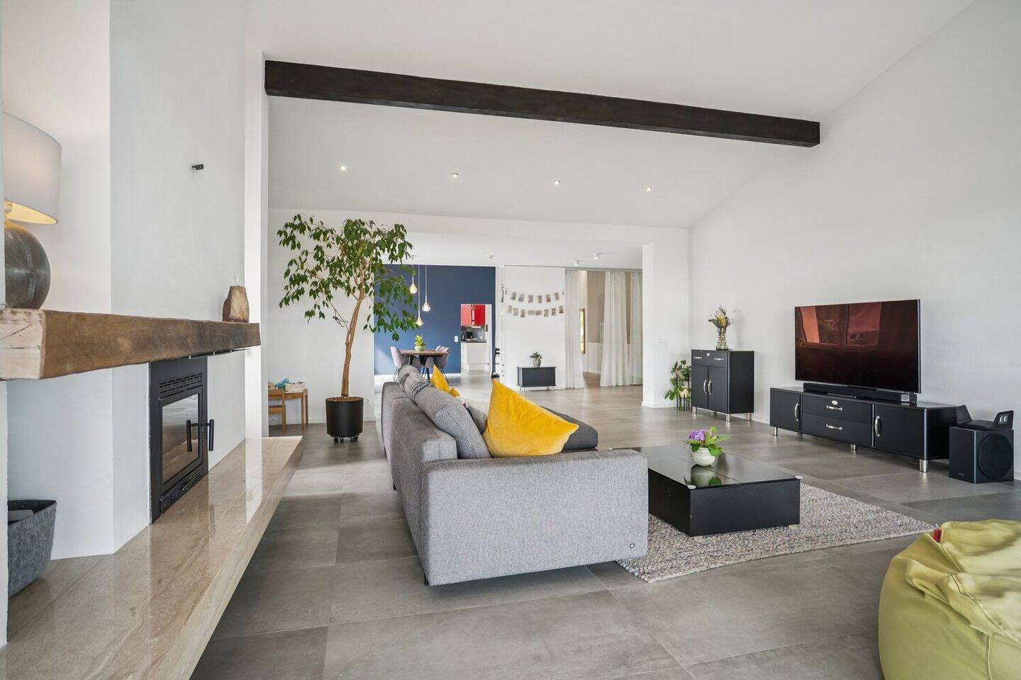 Architekturjuwel mit Pool und unverbaubarem Panorama – Überherrn – Vorschaubild 9