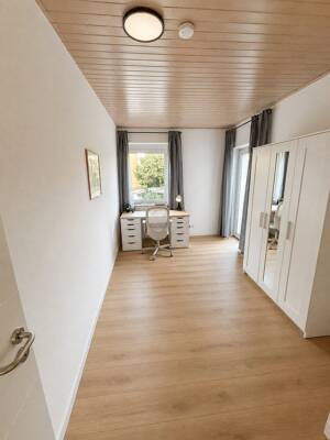 Möblierte WG-Zimmer in 3er-WG in Spardorf zu vermieten! – 91080 Spardorf – Vorschaubild 1