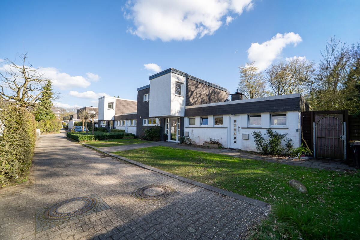 Familienfreundliches Wohnhaus mit Einliegerwohnung und Garage
