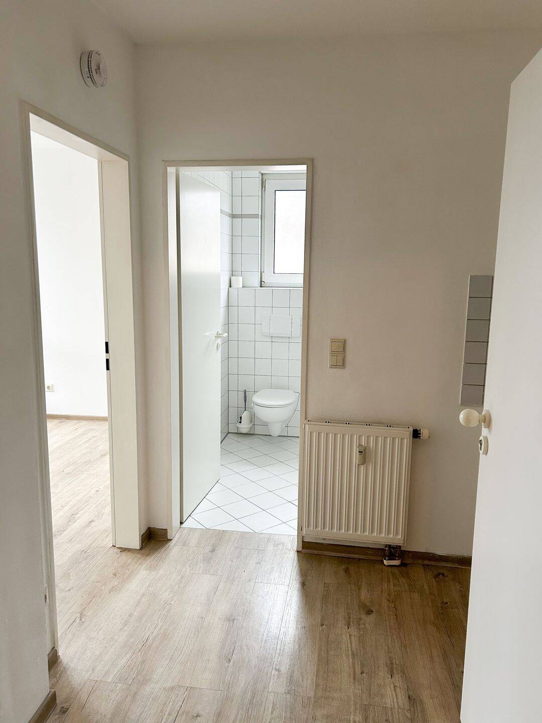 Provisionsfreie und bezugsfreie 1,5-Zimmer-Wohnung mit Tiefgaragenstellplatz! – Dresden – Vorschaubild 6
