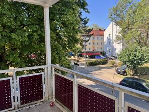 Hübsche 3 Zimmer Wohnung in ruhiger Lage ** Provisionsfrei ** – 93055 Regensburg – Vorschaubild 2