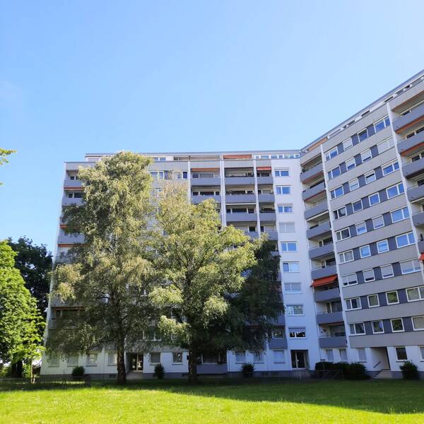 2-Zimmer-Wohnung mit TOP-Aussicht in gepflegtem Mehrparteienhaus zu verkaufen