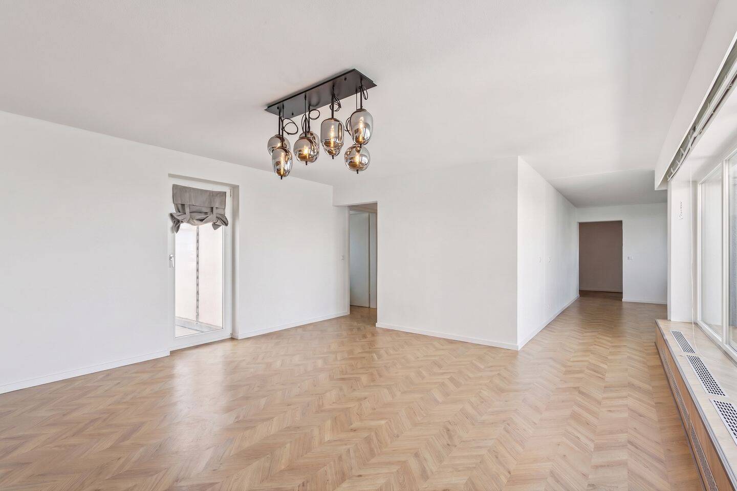 Moderne 4,5-Zimmer-Wohnung mit Blick über die Dächer Münchens – München – Vorschaubild 8