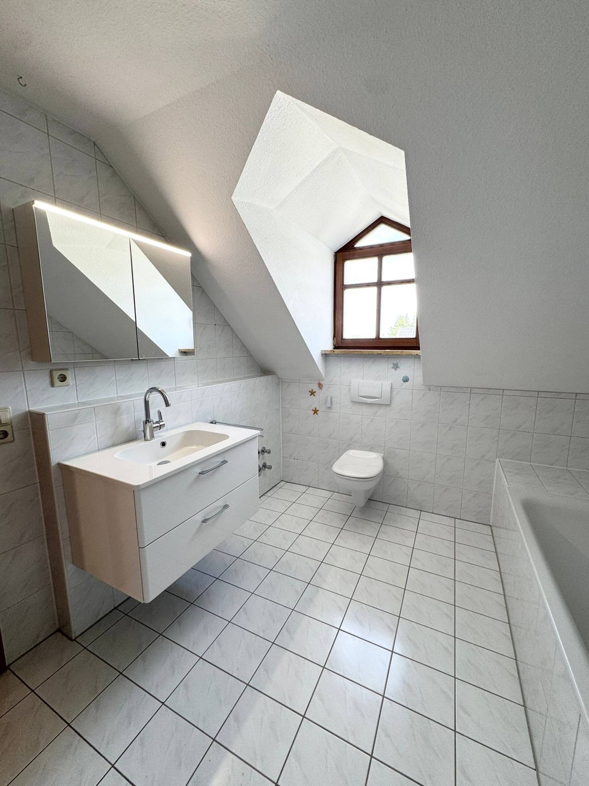 Dachgeschosswohnung in 91154 Roth mit 73 m² kaufen