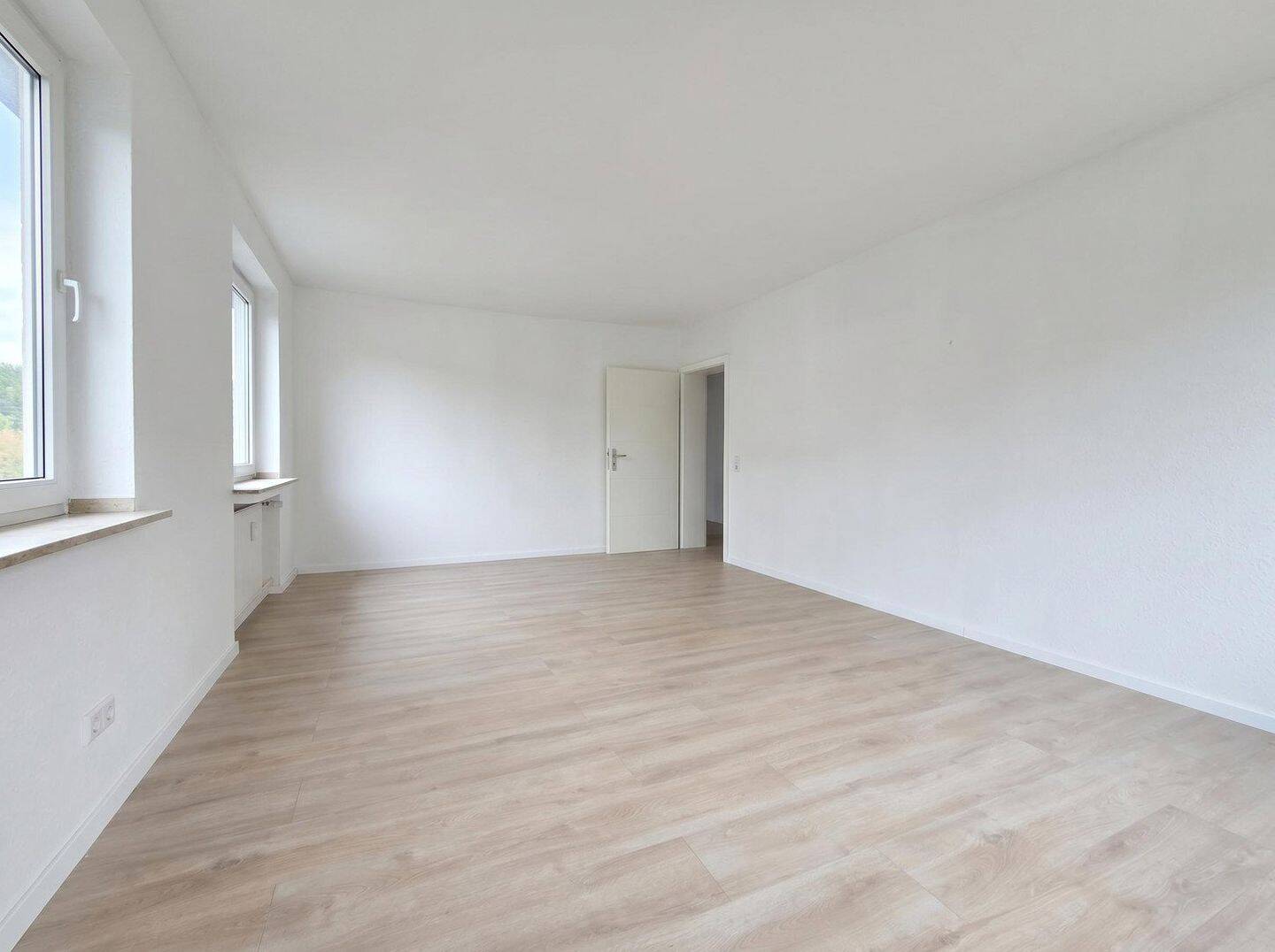 Renovierte 2-Zimmer-Wohnung mit Aufzug - ideal für Single, Paar oder Kapitalanleger – Lünen – Vorschaubild 2