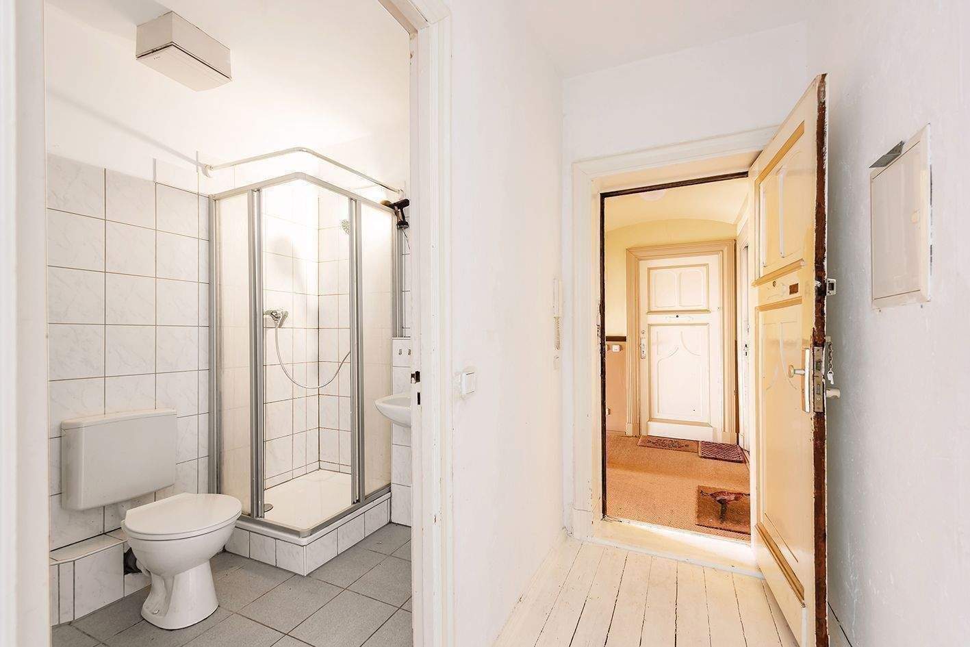 Sofort bezugsfreie 1 Zimmer Wohnung im sanierten Altbau (kein Milieuschutz) – Berlin – Vorschaubild 3
