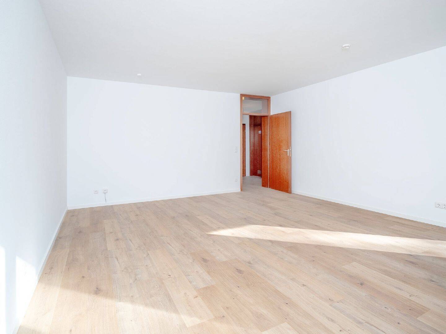 MAIER - Nähe Olympiapark! Großzügige 2-Zi-Wohnung mit EBK und Westbalkon! – München – Vorschaubild 3