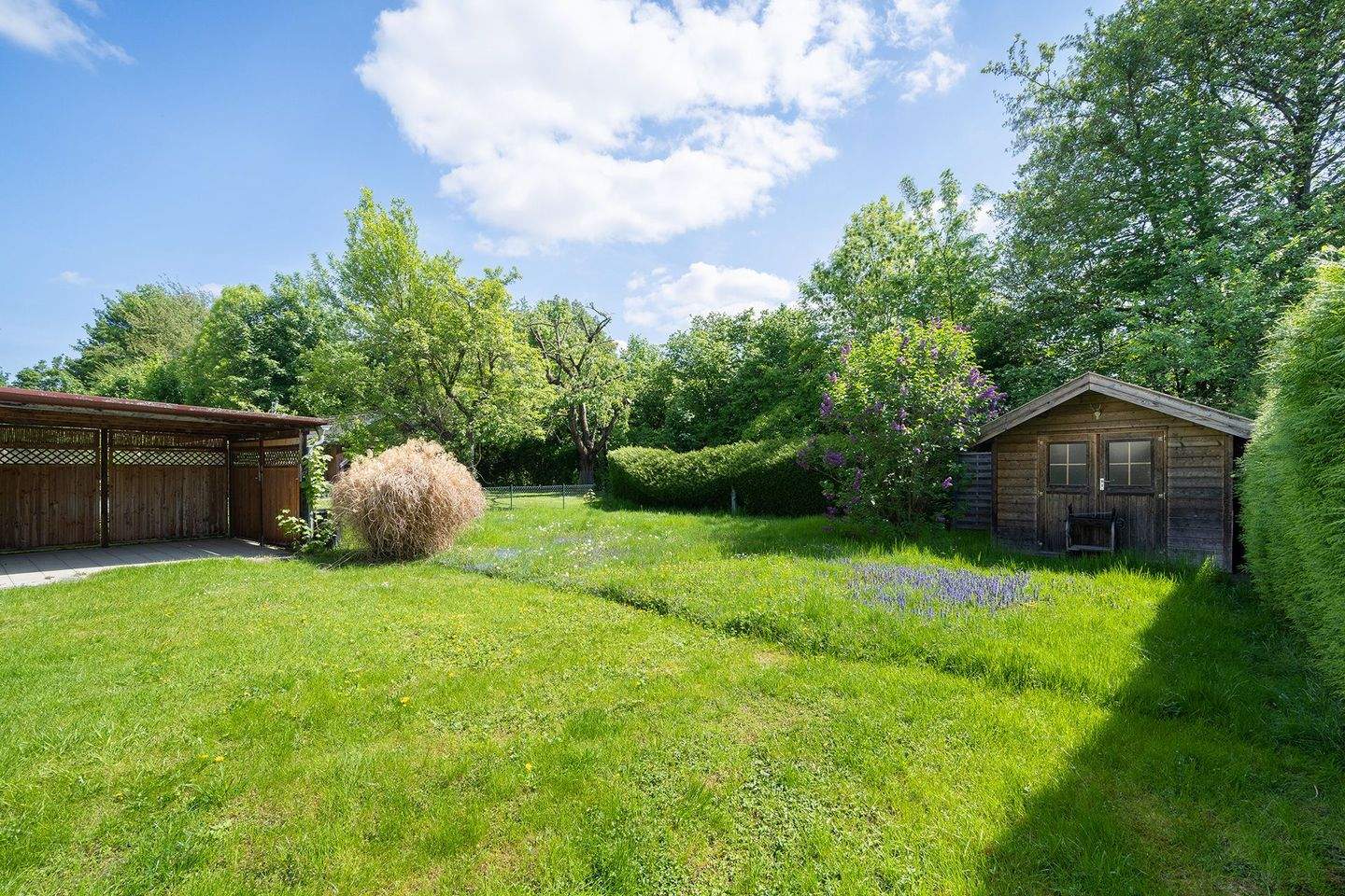 Zwei- bis Drei-Familienhaus! Schöne Lage und großer Garten – Freising – Vorschaubild 6