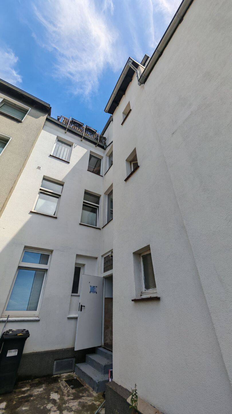 Kernsaniertes Mehrfamilienhaus in Duisburg-Duissern – Duisburg – Vorschaubild 2