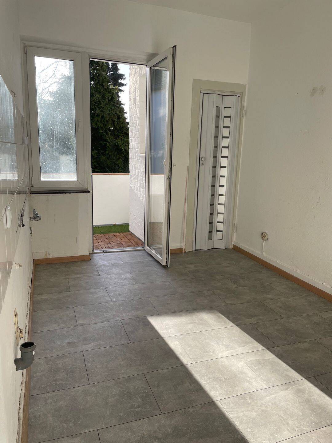 ,,Helle 3-Zimmer -Wohnung mit Balkon-großzügiger Schnitt & Altbaucharme" – Mönchengladbach – Vorschaubild 5