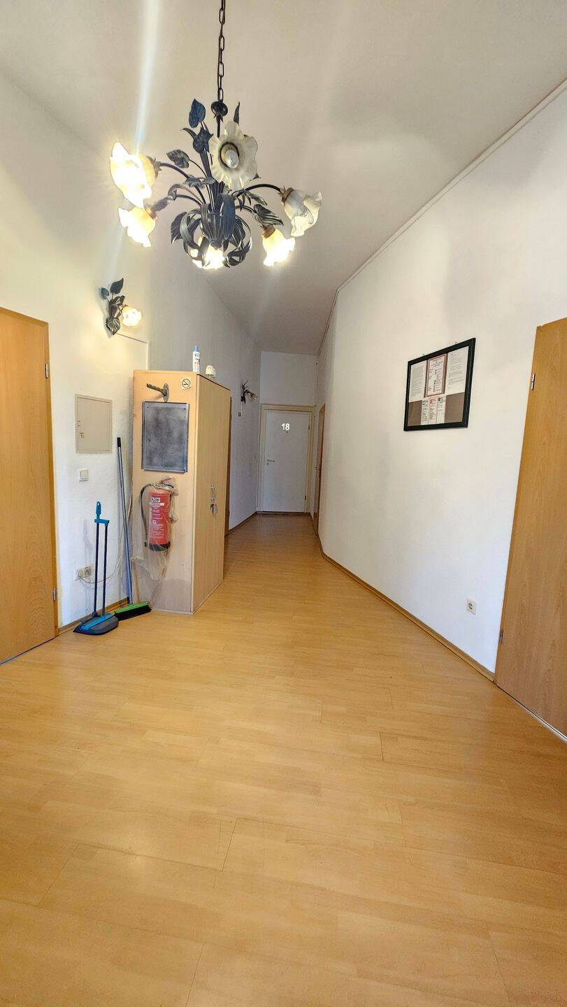 Große Eigentumswohnung im gepflegten Dreifamiilenhuas – Edesheim – Vorschaubild 6