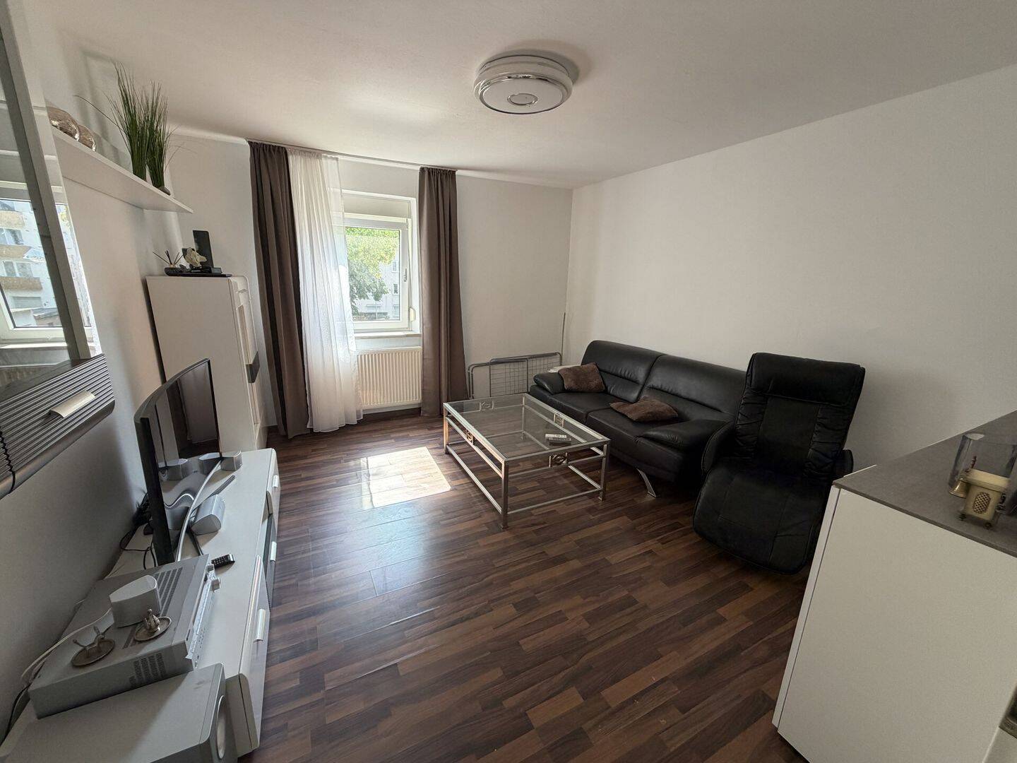 Helle 2 ZKB-Wohnung mit Möbelübernahme Nähe Caritasklinik – Saarbrücken – Vorschaubild 4