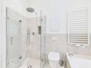 Luxuriöse 3-Zi.-Wohnung mit eigenem Garten, Balkon und Tiefgarage in Essen-Bredeney – 45133 Essen – Vorschaubild 3