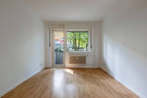 Provisionsfrei und ab 2032 flexibel nutzbar mit Balkon zwischen Treptower Park und Sonnenallee