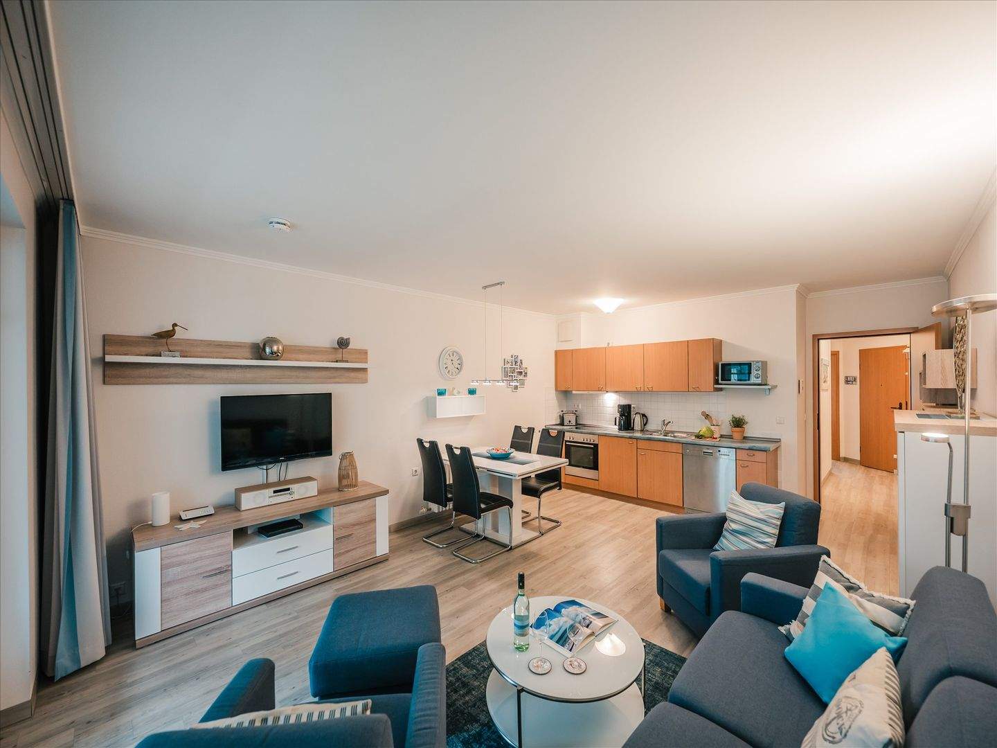 Neuwertiges, modernisiertes Komfort-Plus-Apartment - elegant am Parkrand, nahe dem Meer – Binz – Vorschaubild 3