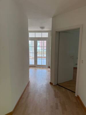 repräsentative, lichtdurchflutete 4 Zimmerwohnung im Landgrafenviertel zu vermieten !!! – 7743 Jena – Vorschaubild 8