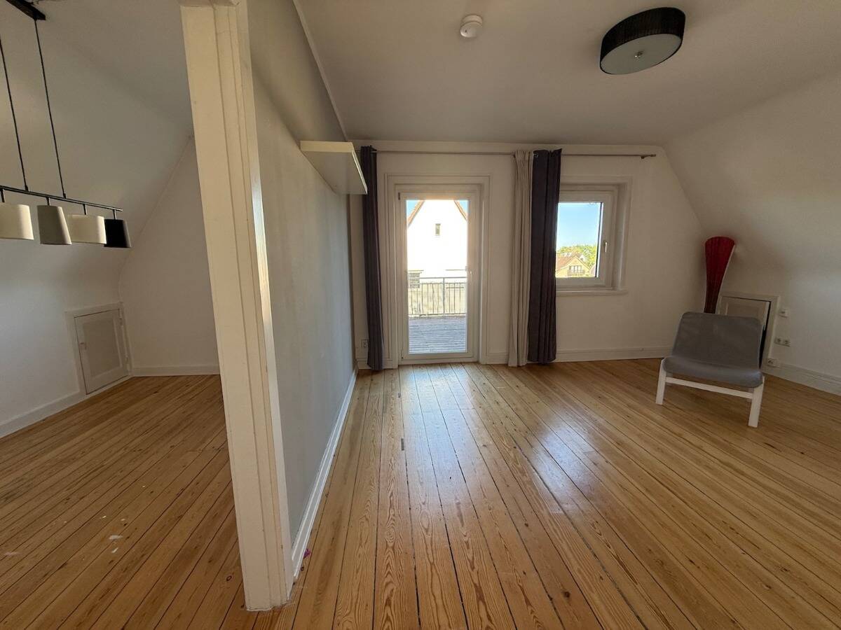Tolle Lage mit Dachterrasse – Hamburg – Vorschaubild 2