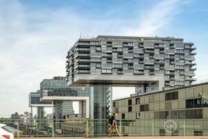 MANNELLA *Exklusive Wohnung 180° Altstadt-/ Domblick- 12. Etage im ikonischen Kranhaus Nord* – 50678 Köln – Vorschaubild 2