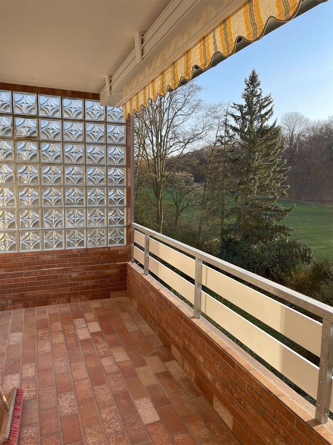 Moderne zentral gelegene Wohnung mit Garage und Balkon in Dortmund