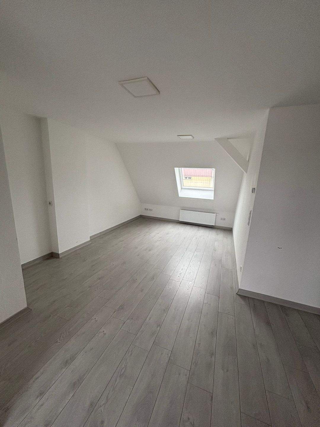 Moderne 2-Zimmer-Dachgeschosswohnung im Neubau 2023 mit Balkon (32) – Nürnberg – Vorschaubild 3