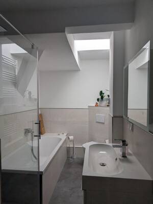 Exklusive Eigentumswohnung mit Kamin, Smart Home und neuer Einbauküche – 27570 Bremerhaven – Vorschaubild 2