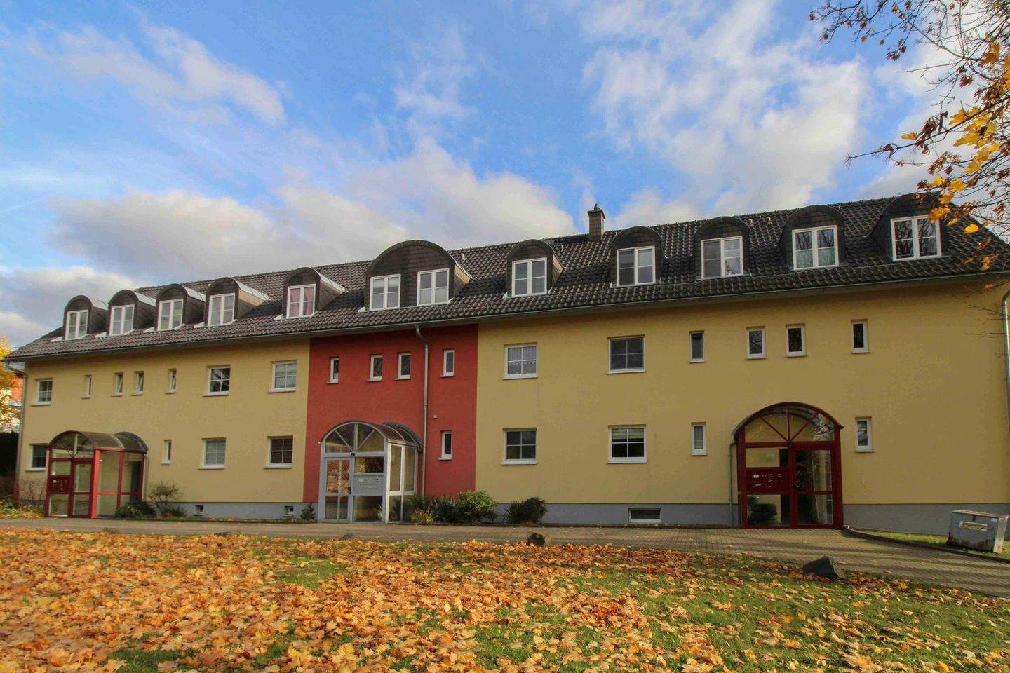 *Bezugsfrei!* 3-Zimmer-Maisonette-Wohnung mit Balkon – Chemnitz – Bild 1 von 9