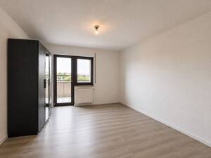 Geräumige 4-Zimmerwohnung in Feldrandlage in Neckargartach! – 74078 Heilbronn – Vorschaubild 3