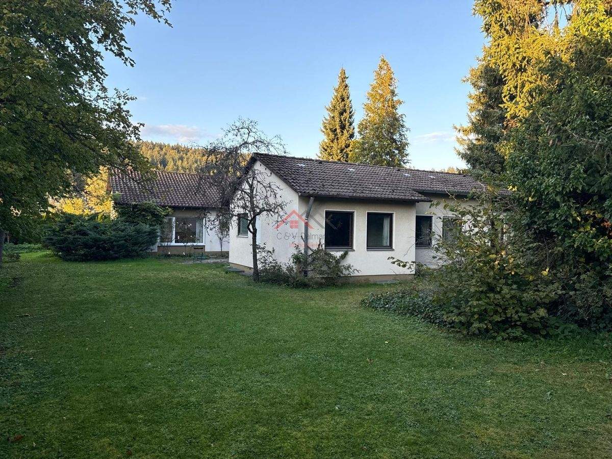Großzügiger Bungalow mit Garage auf parkähnlichen Grundstück im Brunnental Tuttlingen – Tuttlingen – Vorschaubild 7
