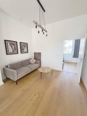 Möblierte Wohnung mit großer Terrasse und Küche in saniertem Haus in zentraler Lage im Viertel – 28203 Bremen – Vorschaubild 7