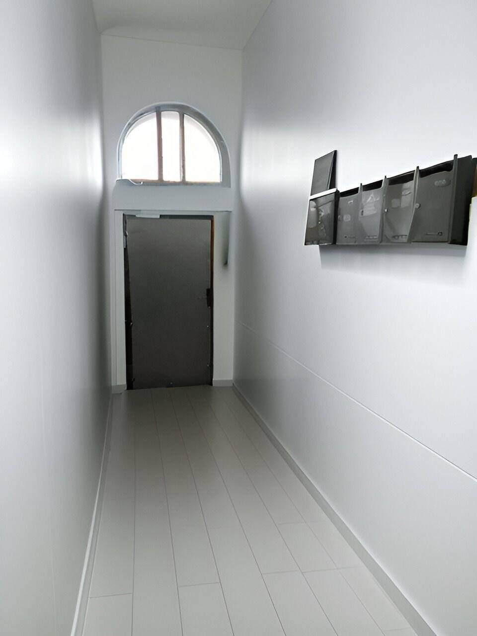 Lukratives Entwicklungsobjekt - Mehrfamilienhaus mit Gewerbe zur eigenen Neugestaltung – Duisburg – Vorschaubild 3