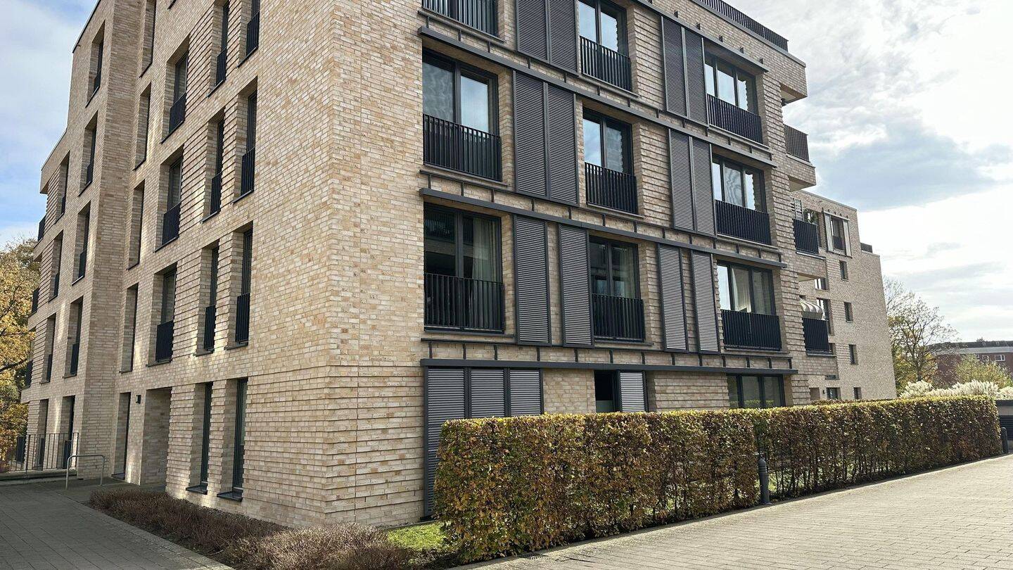 Exklusive 4-Zimmer Wohnung am Wallufer in Lübeck inkl. Tiefgaragenstellplatz zu verkaufen – Lübeck – Vorschaubild 2