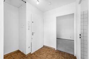 Helle 2-Zimmer-Wohnung mit Südbalkon und Tiefgaragenstellplatz - sofort bezugsfrei – 81673 München – Vorschaubild 7