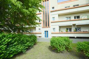 Singles und Paare aufgepaßt! Lichtgeflutete 2-Zimmer-Wohnung mit Balkon in Gelsenkirchen-Mitte