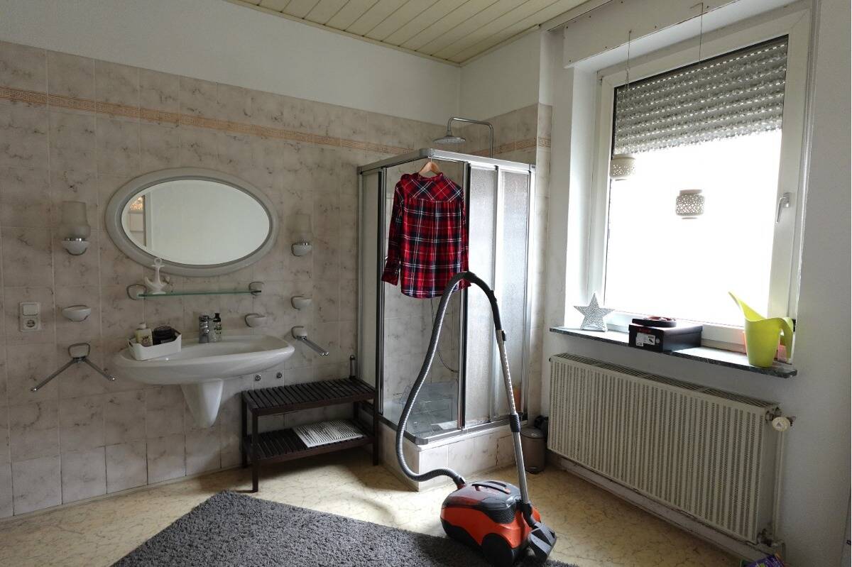 3-Familienhaus mit viel Potenzial und Garten – Hamm – Vorschaubild 3