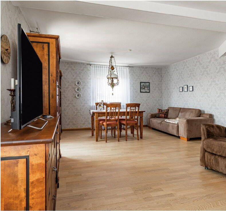 Attraktive 3-Zimmerwohnung mit EBK und Südbalkon zentral in Bad Nauheim – Bad Nauheim – Vorschaubild 2