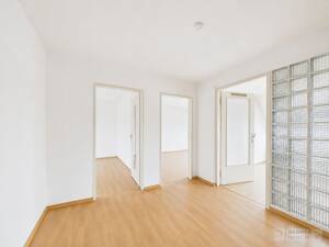 Charmante Dachgeschosswohnung mit 96m² Wohn-Nutzfläche! Möglichkeit zur Maisonette in Nürnberg Thon – 90425 Nürnberg – Vorschaubild 9