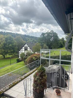Nachbarn, was ist das? Freistehendes Haus mit vielen Möglichkeiten.