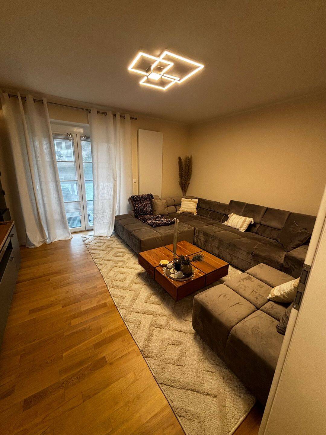Moderne 3-Zimmer-Wohnung mit Einbauküche - Hochparterre mit Balkon – Stuttgart – Vorschaubild 5