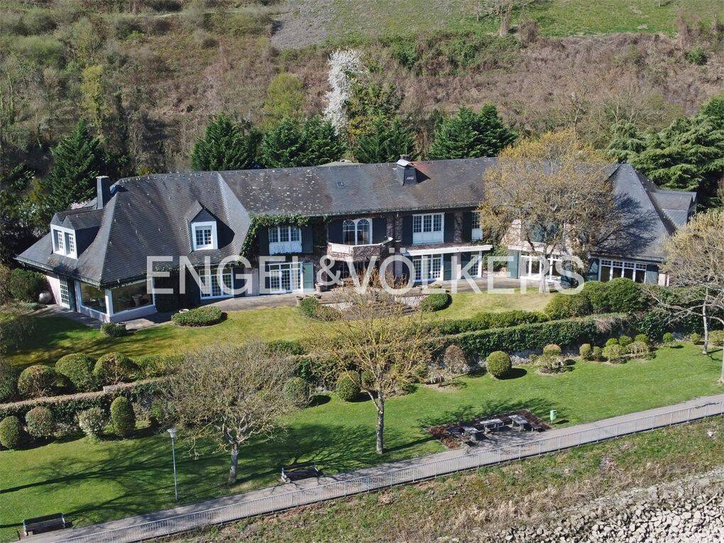 Architektonisches Juwel am Mittelrhein - Exklusive Villa in erster Rheinlage mit Panoramablick aufs Wasser – Koblenz – Bild 1 von 9