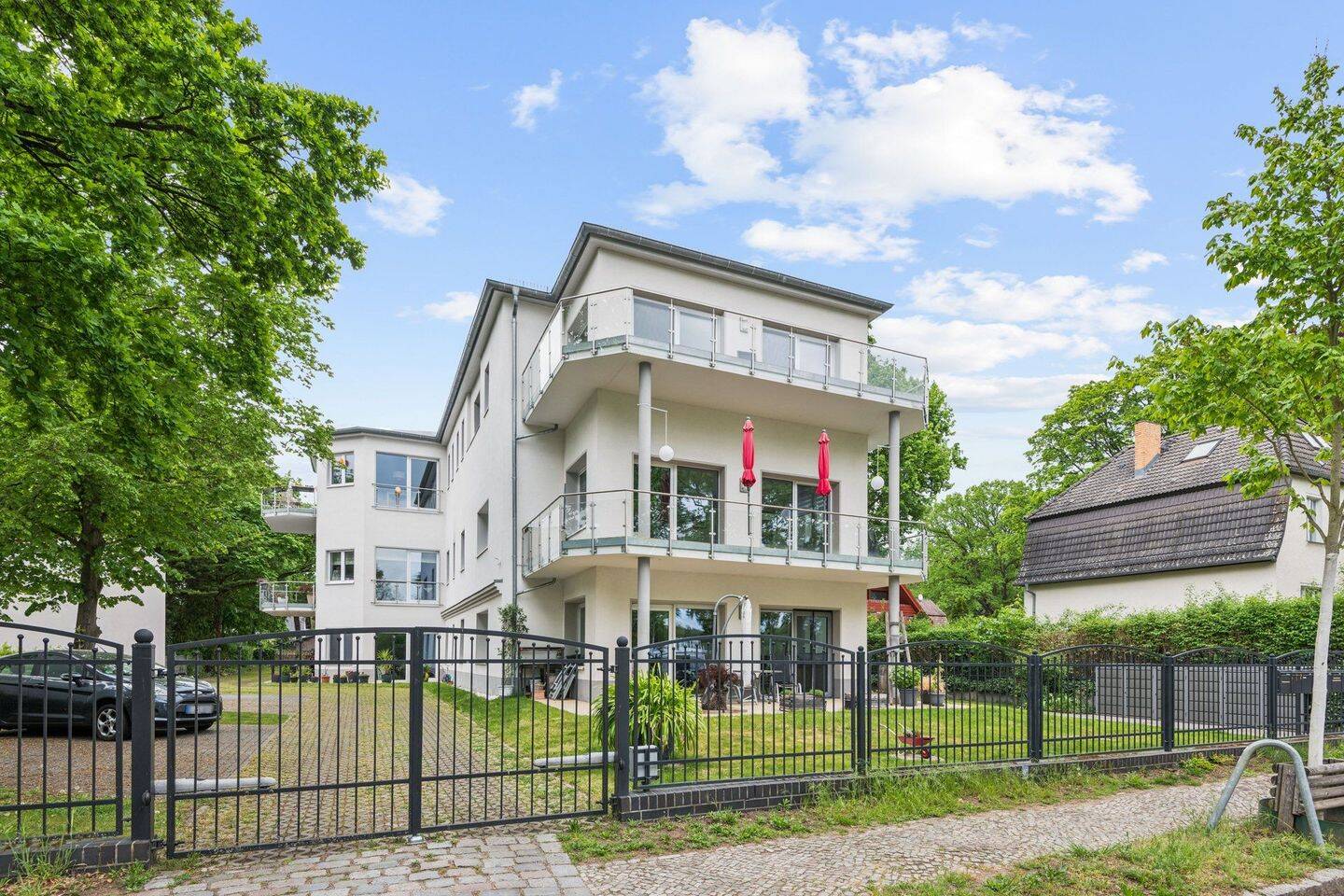 Exklusive Familienwohnung in absoluter Top-Lage von Köpenick-Wendenschloß! – Berlin – Bild 1 von 9