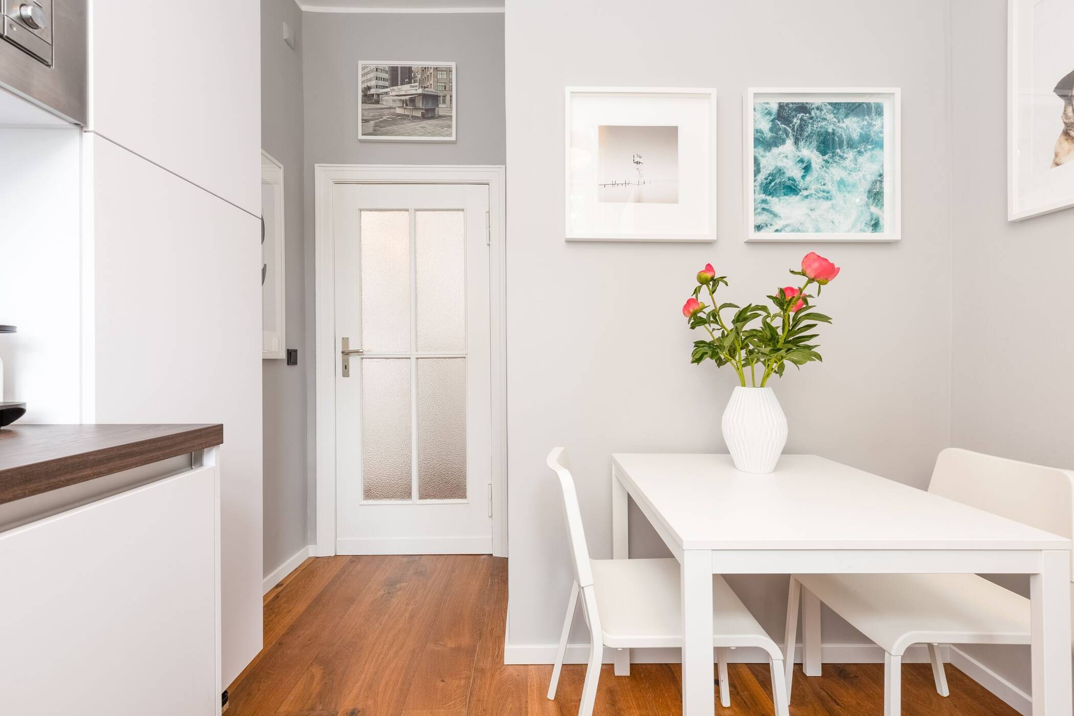Zentrales, exklusiv und hochwertig eingerichtetes 2-Zimmer Apartment im Baudenkmal – Berlin – Vorschaubild 2