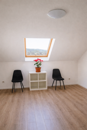 Außergewöhnliche Maisonette in Freigericht - 7 Zimmer, Balkon und viel Potenzial – 63579 Freigericht – Vorschaubild 2