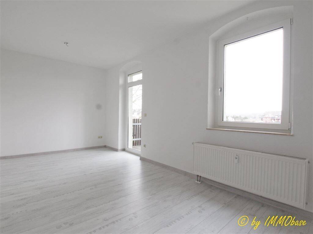Lichterfüllte Wohnung mit Balkon und Stellplatz! – Chemnitz – Vorschaubild 4