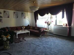 Großzügiges Mehrfamilienhaus - vielseitige Nutzungsmöglichkeiten in allen Räumlichkeiten! – 63110 Rodgau – Vorschaubild 2