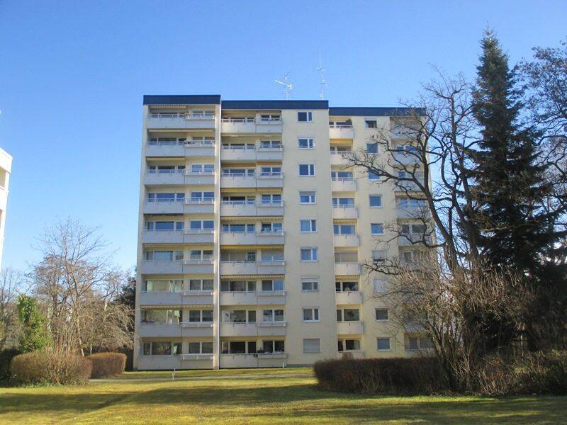 Renovierte 3 Zimmer Wohnung Großhadern